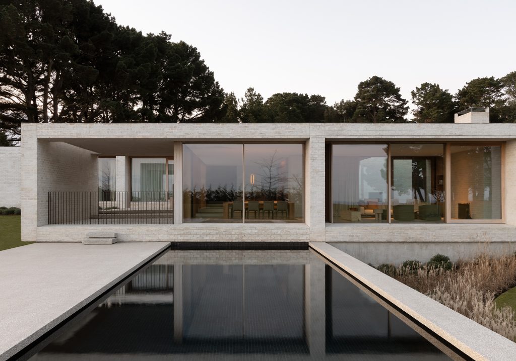 Articolo Studios Luxury Lighting Cape Schank House by Studio Goss