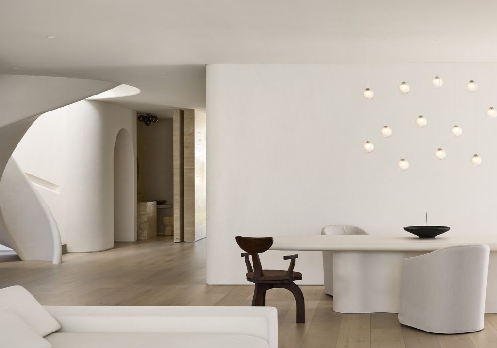 Articolo Studiuos Luxury Lighting Fizi Multidrop in Sands Residence by McKimm