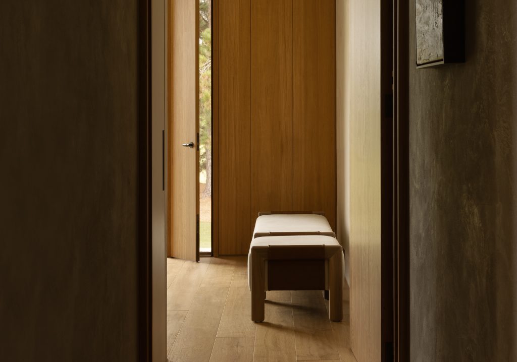 Articoolo Studio Luxury Furniture Saddle Bench in Articolo Residence