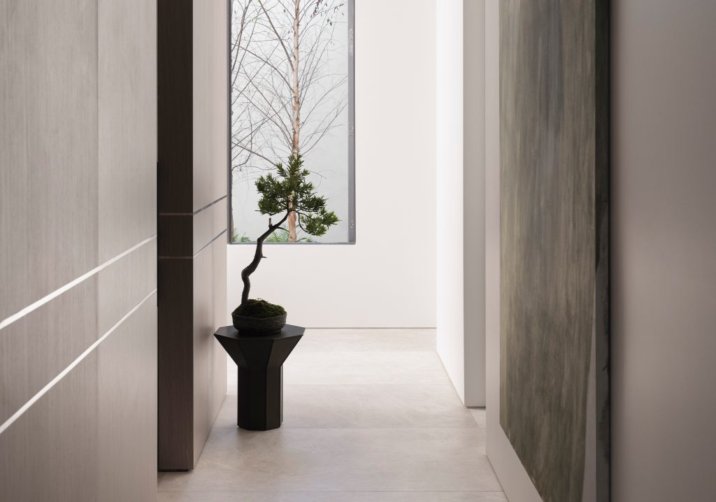 Articolo Studios Luxury Lighting Flare Side Table