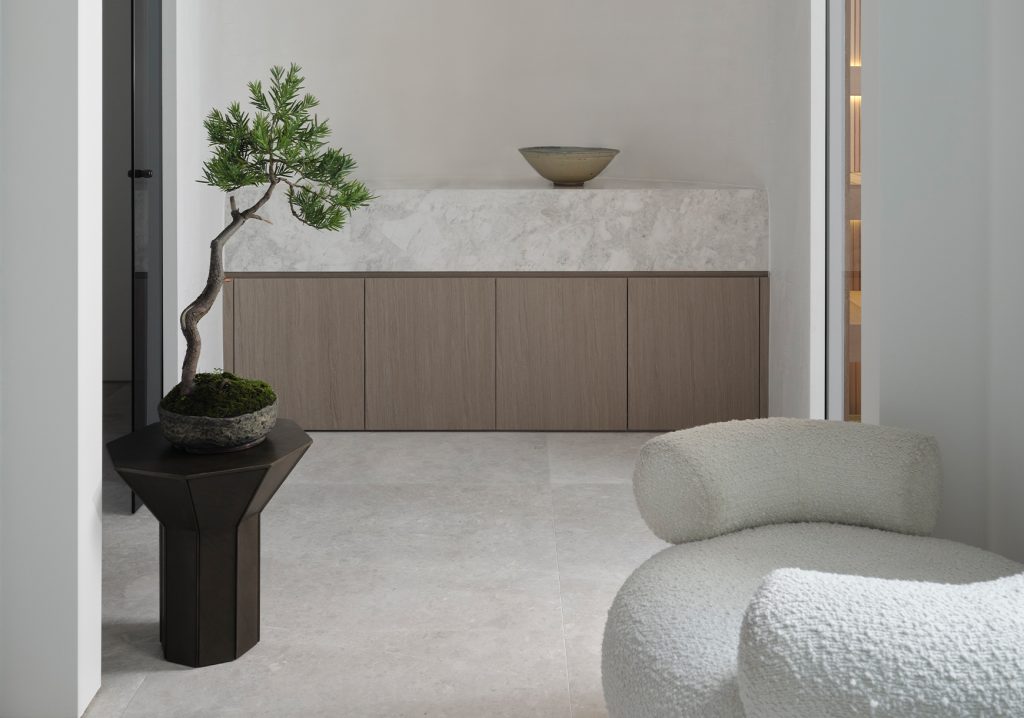 Articolo Studios Luxury Lighting Flare Tall Side Table